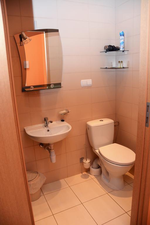 Aparthotel Bajeczna Krasków Eksteriør bilde