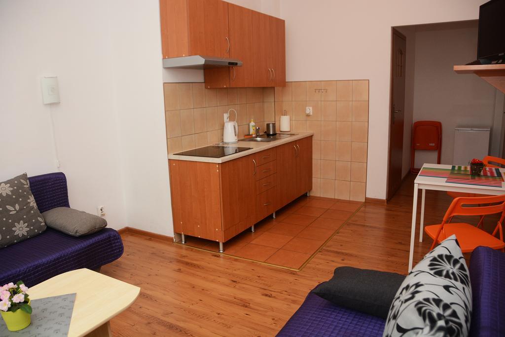Aparthotel Bajeczna Krasków Eksteriør bilde