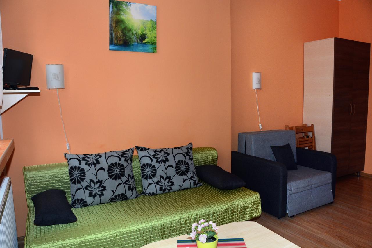 Aparthotel Bajeczna Krasków Eksteriør bilde
